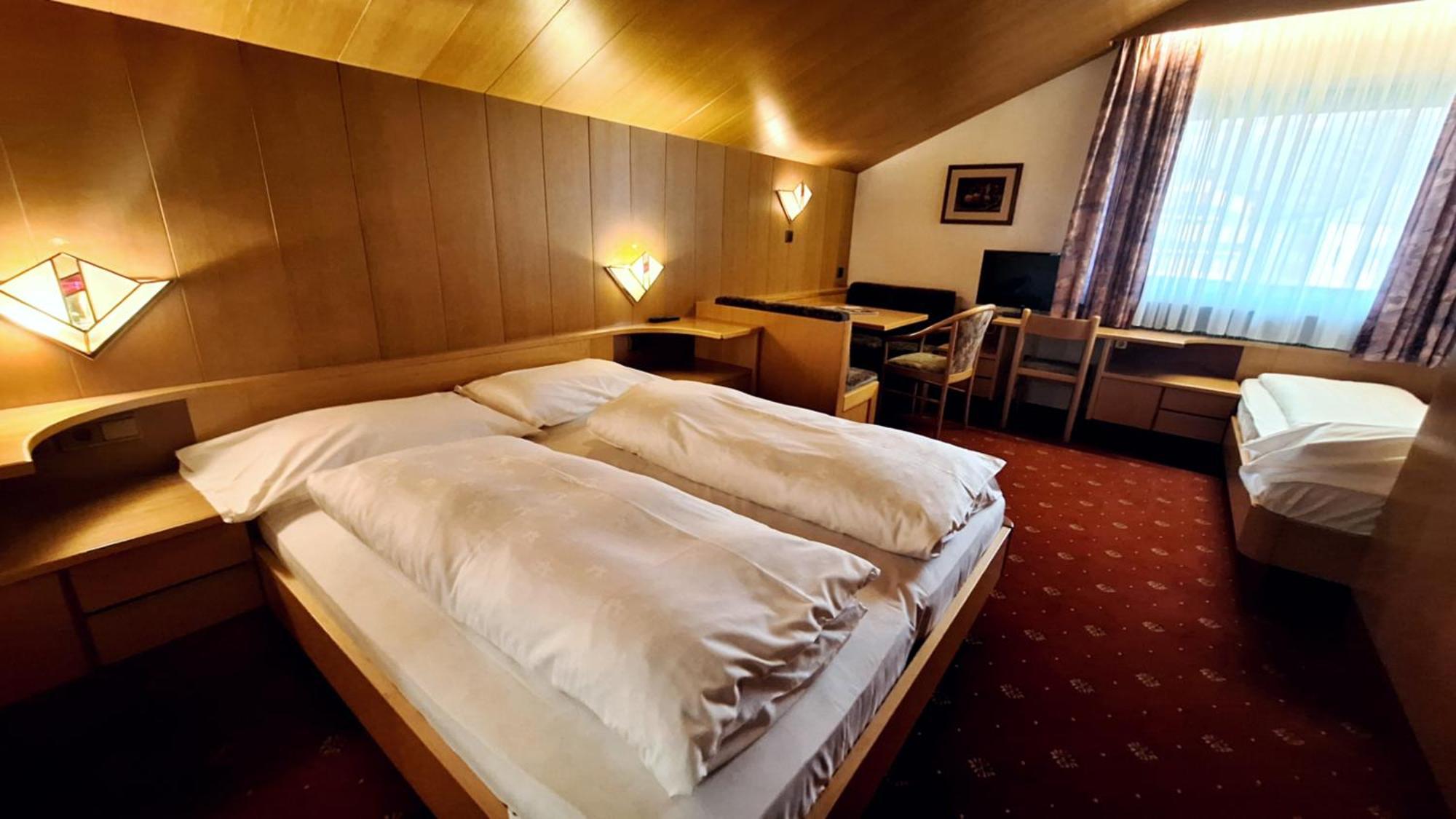 Hotel Hubertushof Vipiteno Bagian luar foto