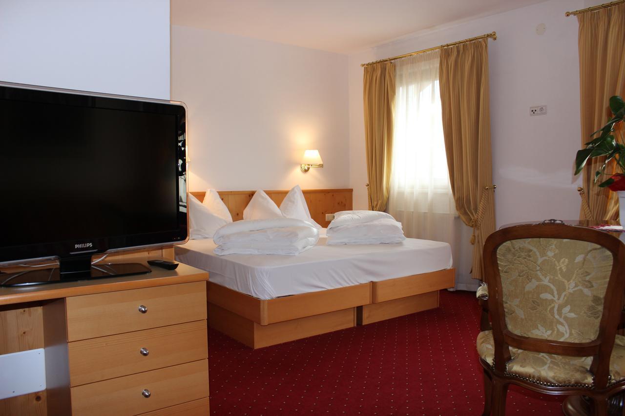 Hotel Hubertushof Vipiteno Bagian luar foto